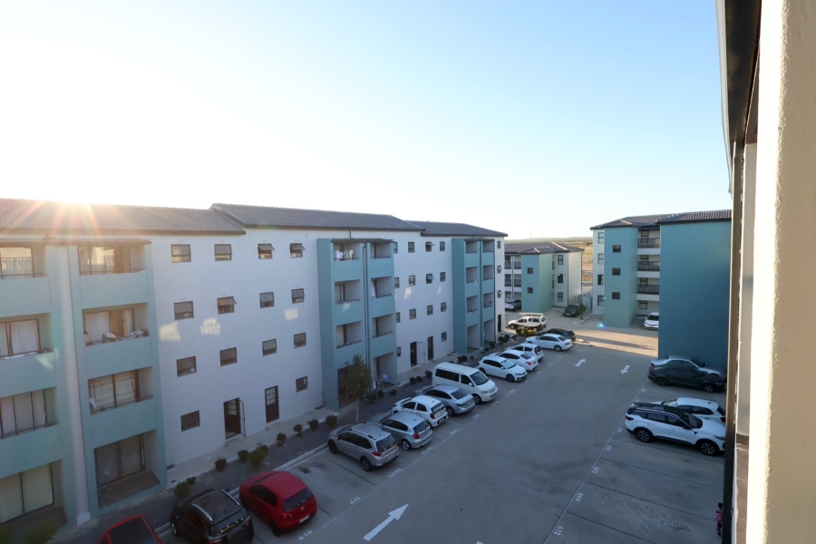 2 Bedroom Property for Sale in Parklands Western Cape